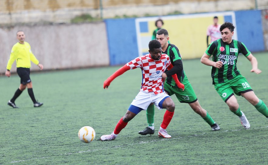 Üsküdar Anadolu-Sultanbeyli maçında yine kazanan çıkmadı