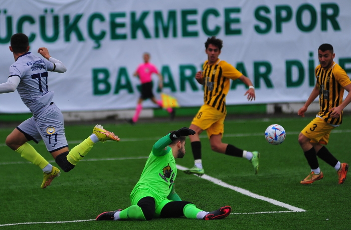 Küçükçekmece Sinop Bayburt 1918’i net skorla geçti
