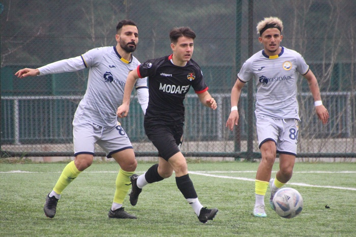 Küçükçekmece Sinop liderliği geri aldı