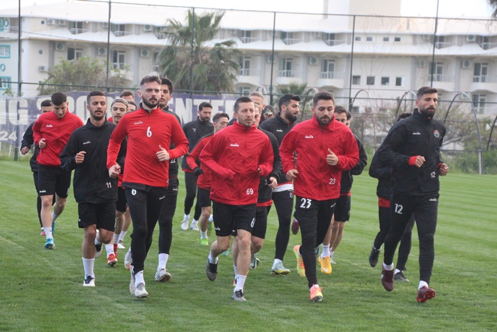Maltepespor’un Antalya kampı başladı