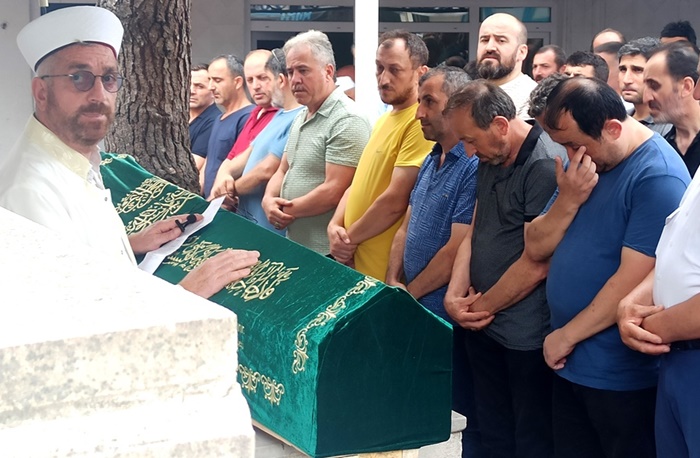 Ümit Yılmaz’ın Babası toprağa verildi