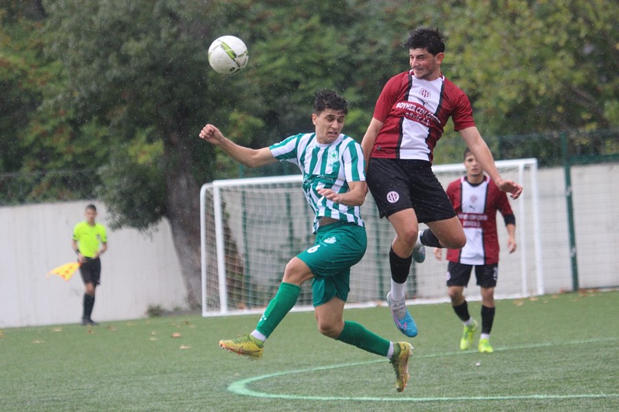 Üsküdar Anadolu zorlu maçtan 3 puan çıkardı