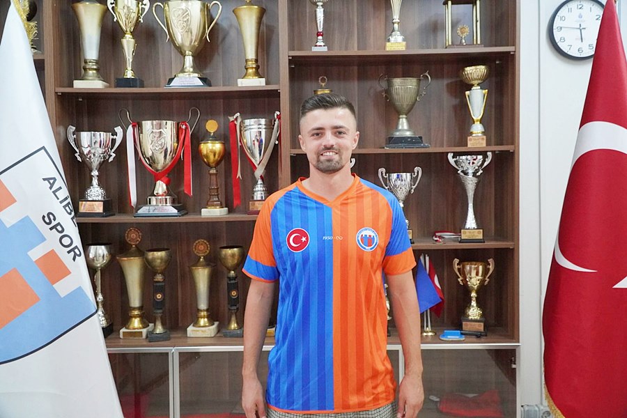 Alibeyköyspor Recep Akkemik’i açıkladı