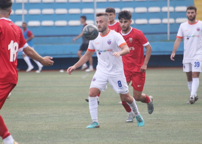 Sarıyer Yenimahallespor 3 puan ile tanıştı