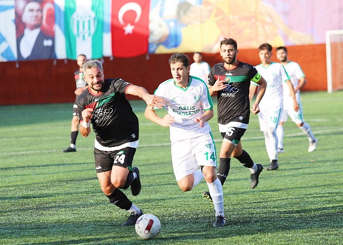 Yeni Ufukspor Vefa deplasmanında iki golle kazandı