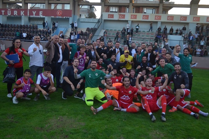 Maltepespor 9 kişi ile kazandı