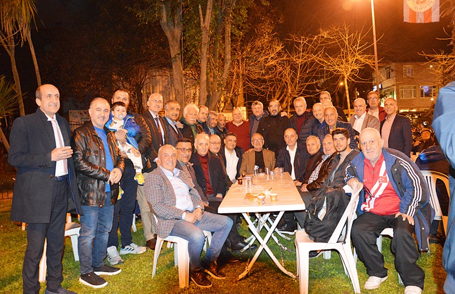 İstanbul futbol camiası Kadırgaspor’un iftarında buluştu