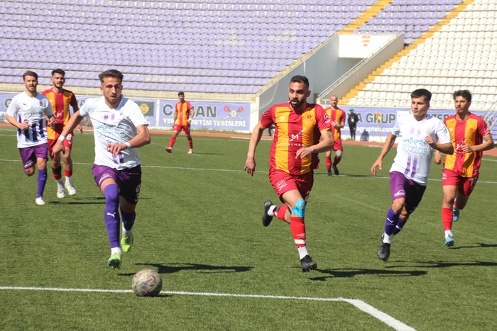 Taçspor uzatmalarda üç puanı kaçırdı