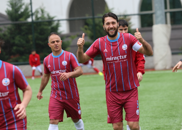 GOP Barbaros dört golle kazandı