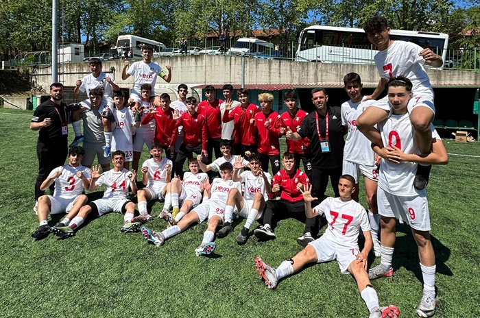 Cevizli Anadolu Zonguldak Grubu şampiyonu oldu