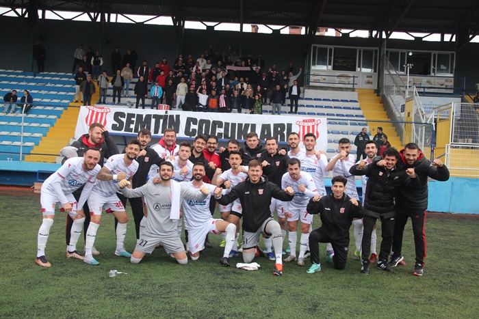 Dikilitaşspor Play-Off’a kaldı