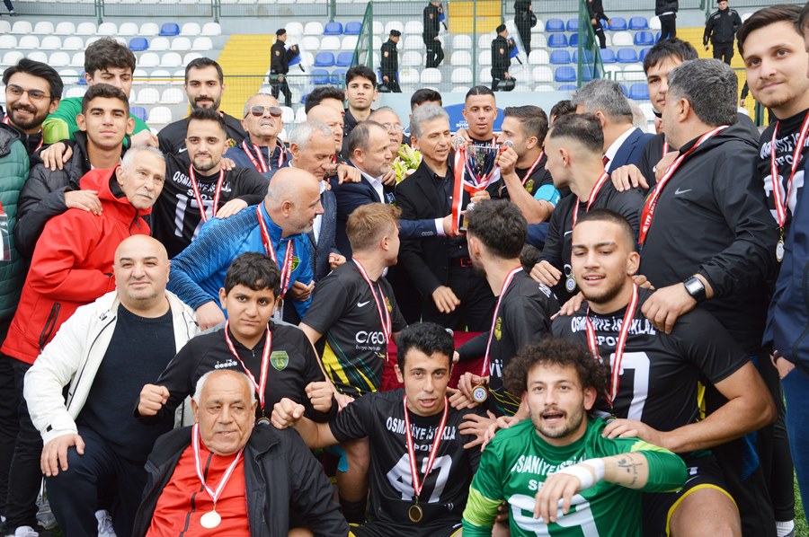 Osmaniye İstiklalspor il şampiyonu oldu