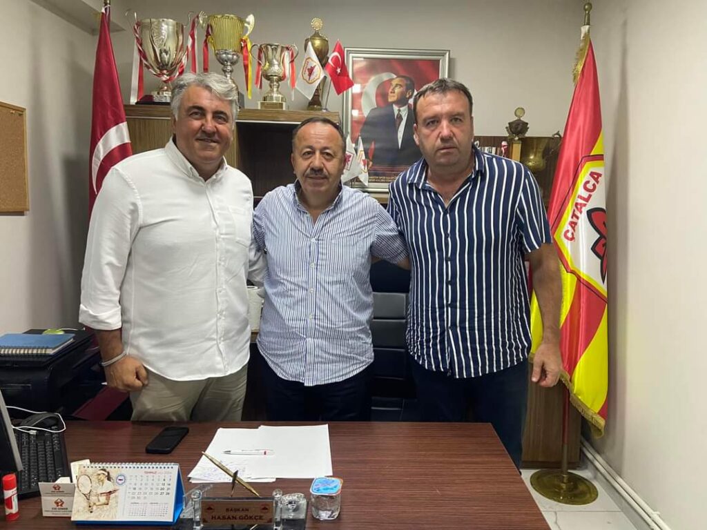 Çatalcaspor, teknik direktörü ile yeniden anlaştı