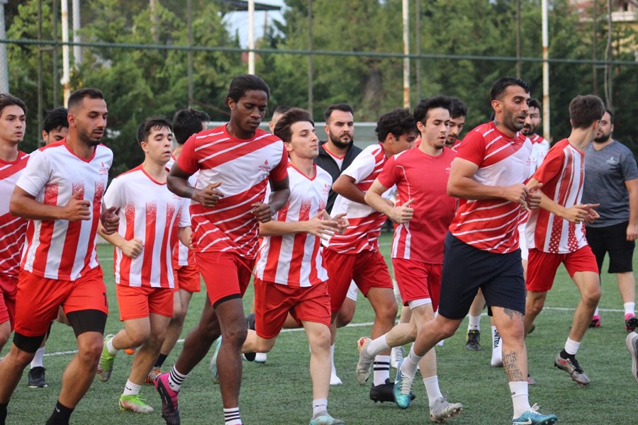 Kanlıcaspor temposunu arttırdı