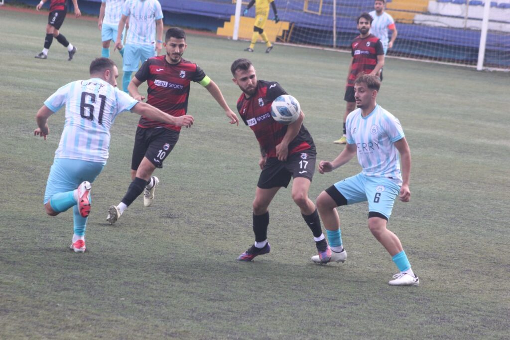 Sahadan birer puanla ayrıldılar