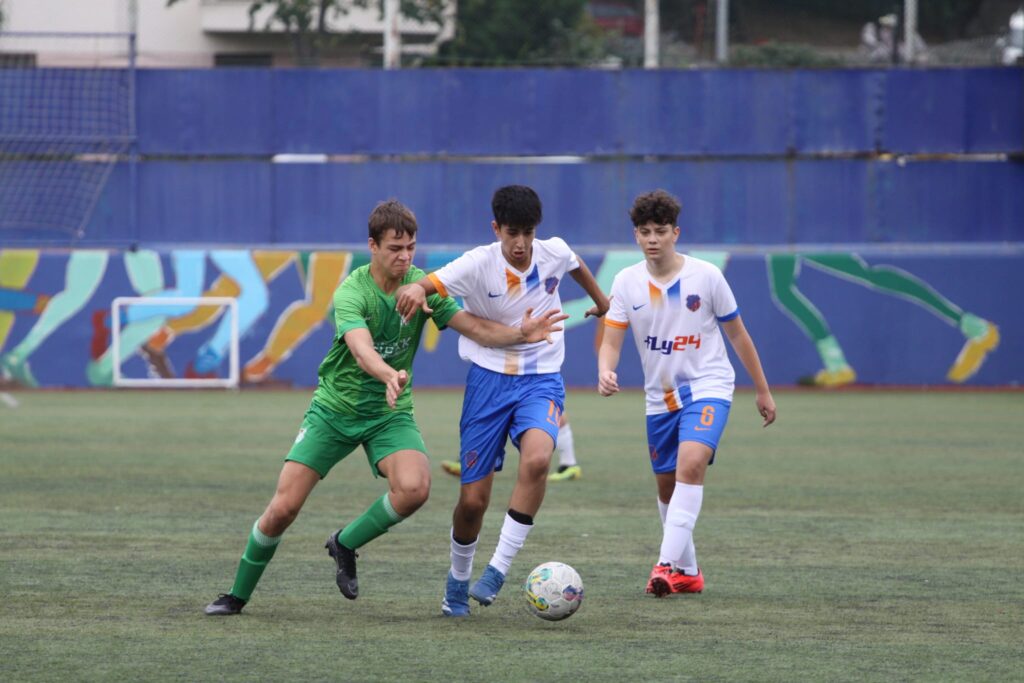 Öz Alibeyköyspor ilk maçında galip