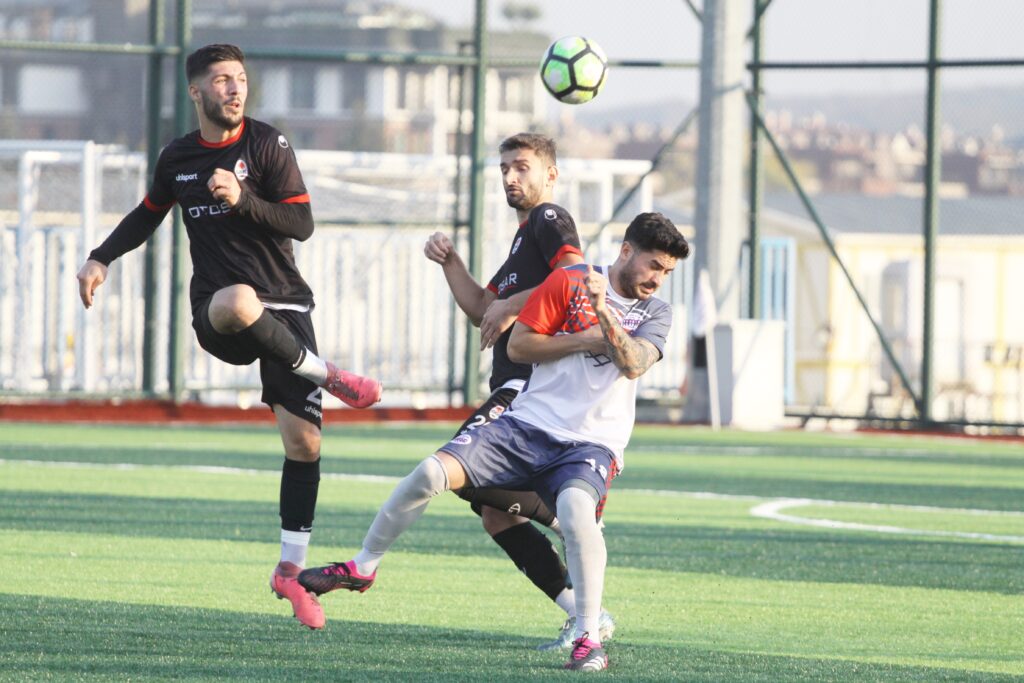 Gergin maçta kazanan Göktürk oldu