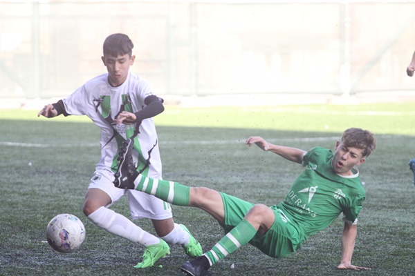 Karadolapspor tur biletini penaltılarda kaptı