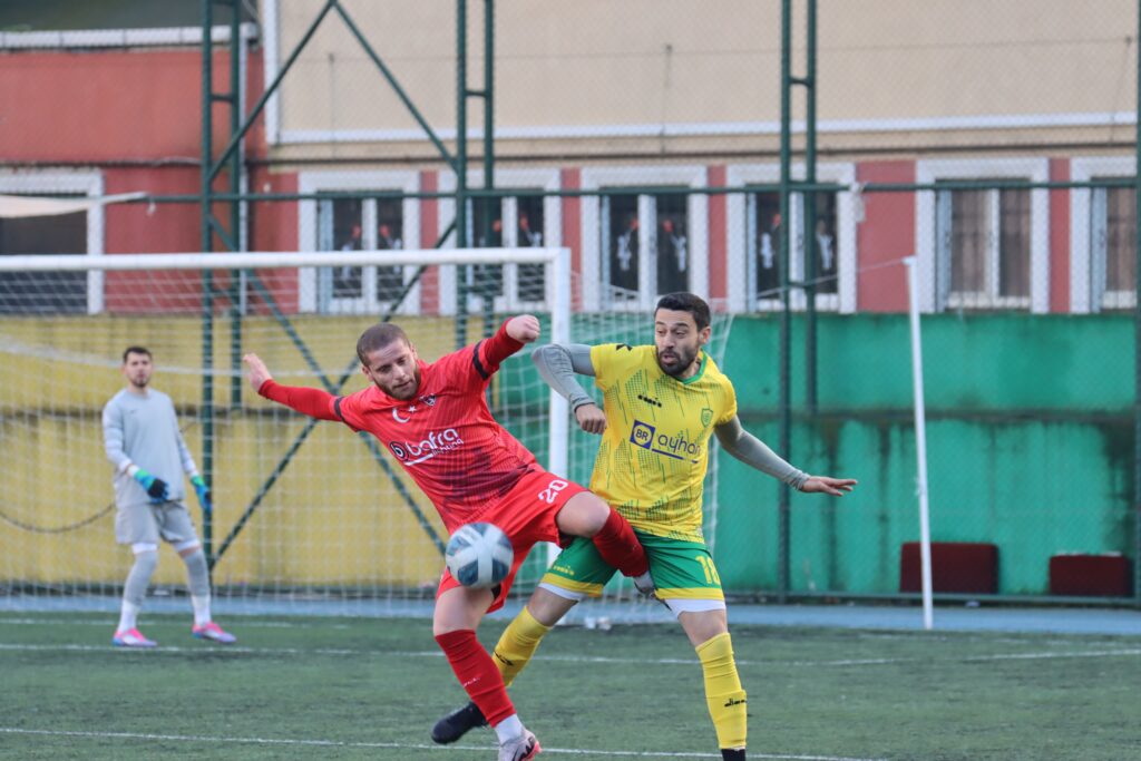 Ayazağaspor zor da olsa kazanmayı bildi