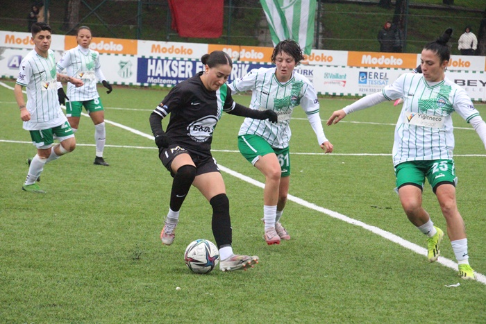 Dudullu Giresun Sanayispor’u elinden kaçırdı