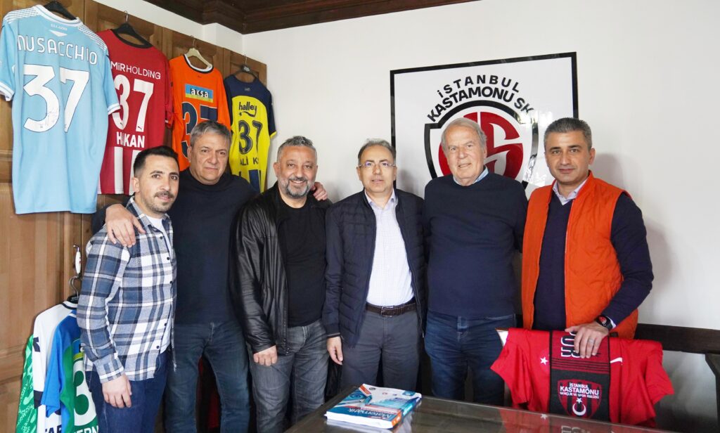 Mustafa Denizli’den İstanbul Kastamonuspor’a ziyaret