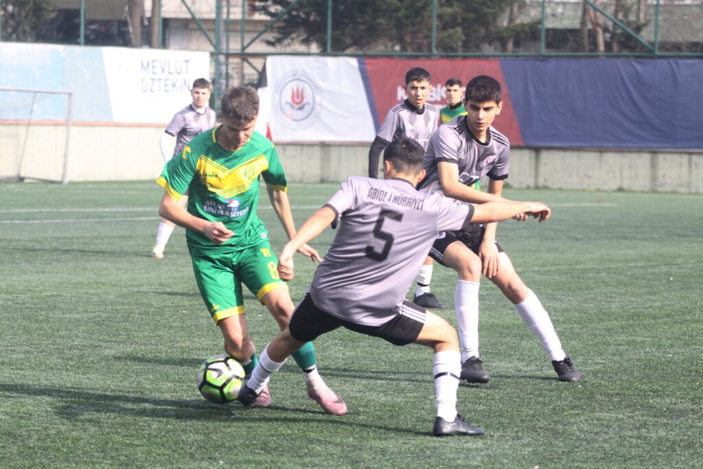 Kağıthane yoluna kayıpsız devam ediyor