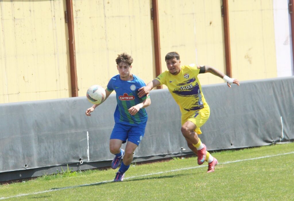 Eyüpspor kendi sahasından 3 puanla ayrıldı