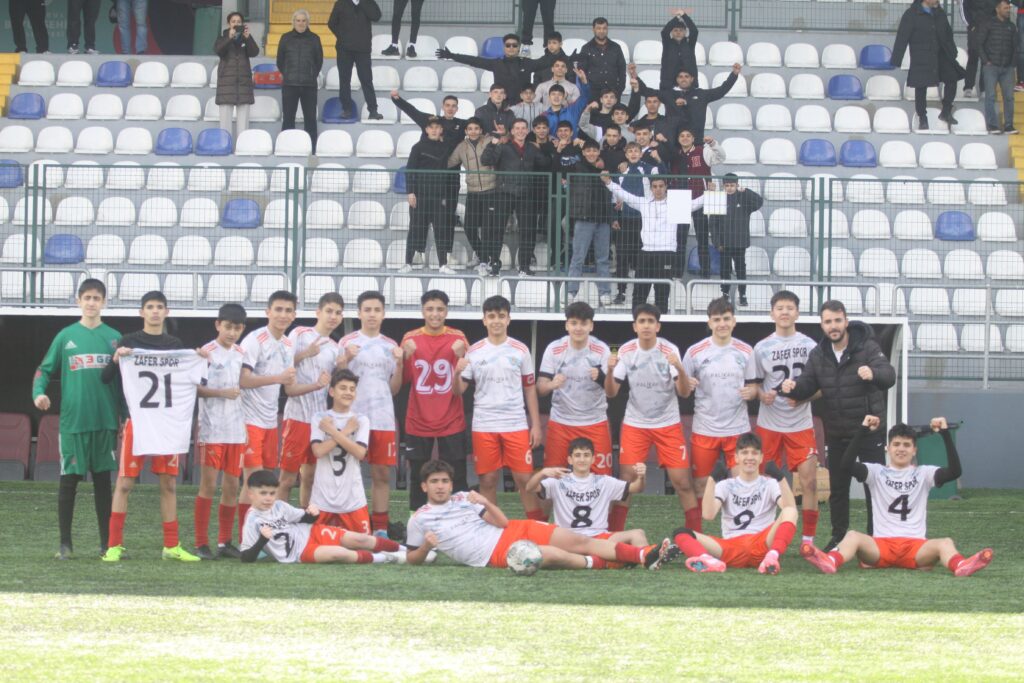 Baraj Maçını Kazanan Zeytinburnu Zaferspor Şampiyon Oldu