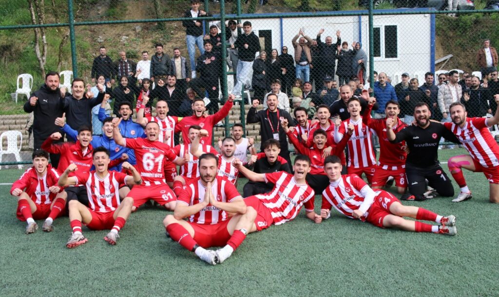 Cumhuriyetköy zirve yarışına ortak olmaya devam etti