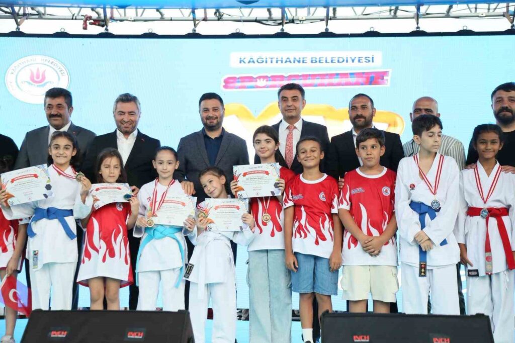 Kağıthane’de 10 bin çocuk Yaz Spor Okullarından mezun oldu
