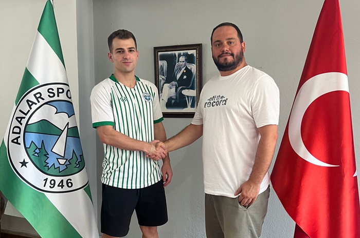 Murat Berk Çolak Adalarspor’da