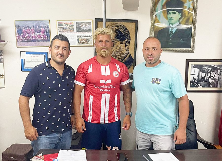 Rumelikavağı Sercan Canıbeyaz’a imza attırdı