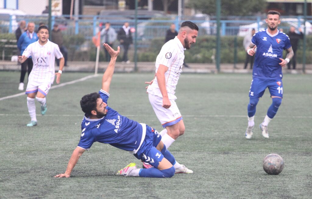 Kritik maçta kazanan Sultangazispor oldu