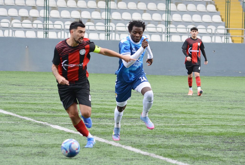 Emmanuel Nimo attı Taşlıtarlaspor kazandı