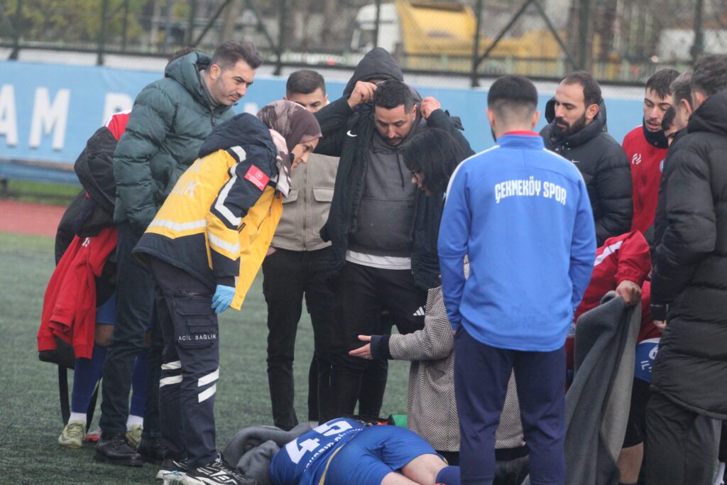 Kağıthanespor–Çekmeköy maçında talihsiz sakatlık