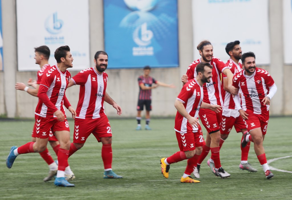 Sultangazi zorlu maçta üç puan ile ayrıldı