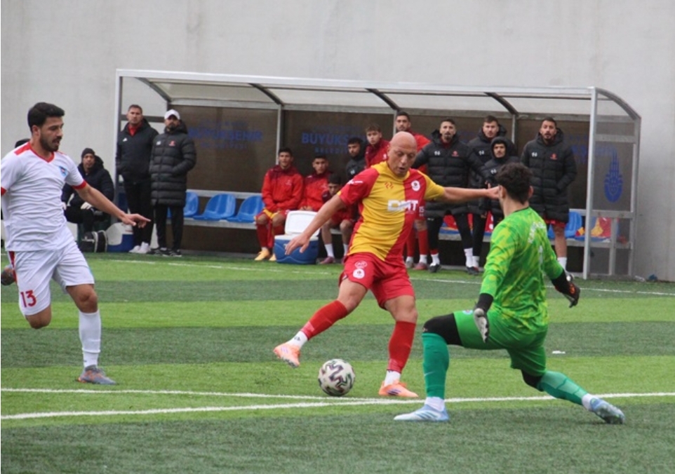 Taçspor ilk 45 dakikada maçı kopardı