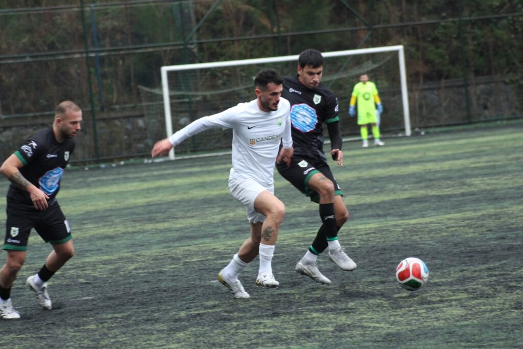 Kavacıkspor zirve yarışında hata yapmadı