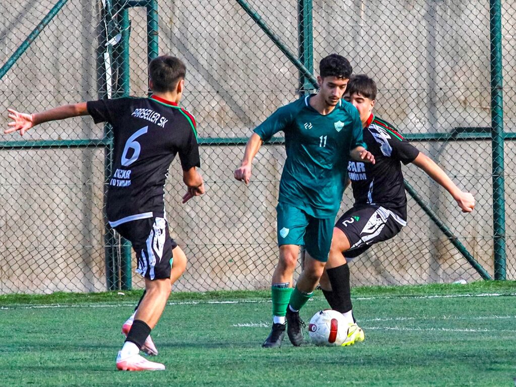 Parsellerspor evinde 3 golle kazandı