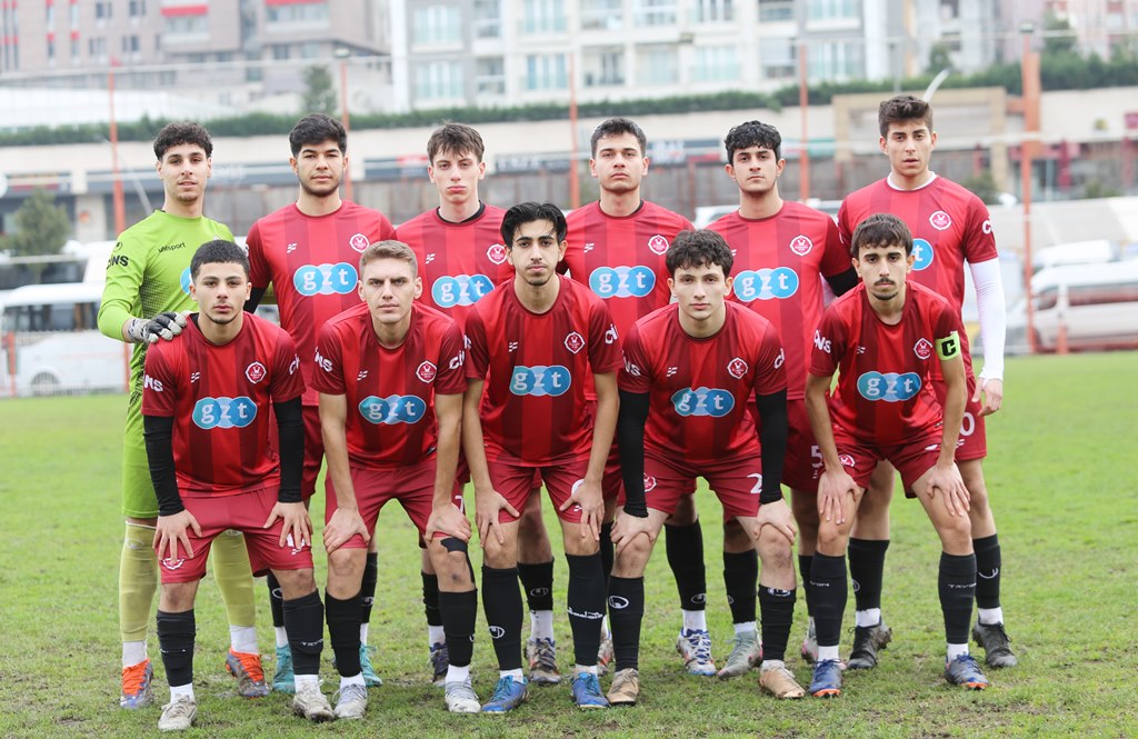 Albayrak beş gollü galibiyet ile ligde kaldı