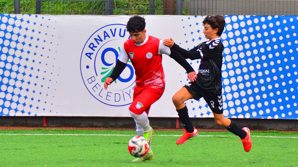 Arnavutköy Belediyespor zirve yolunda yara aldı