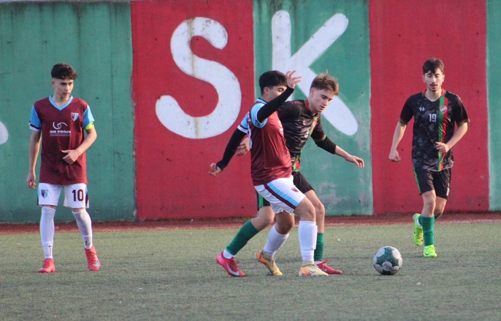 Paşabahçe Samandıra’yı farklı geçti