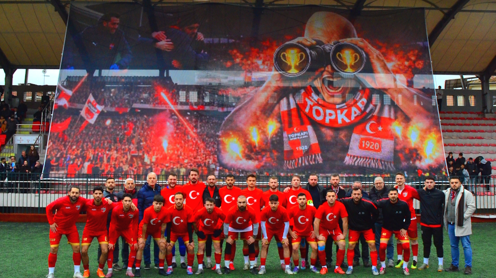 Topkapıspor şampiyonluğunu ilan etti