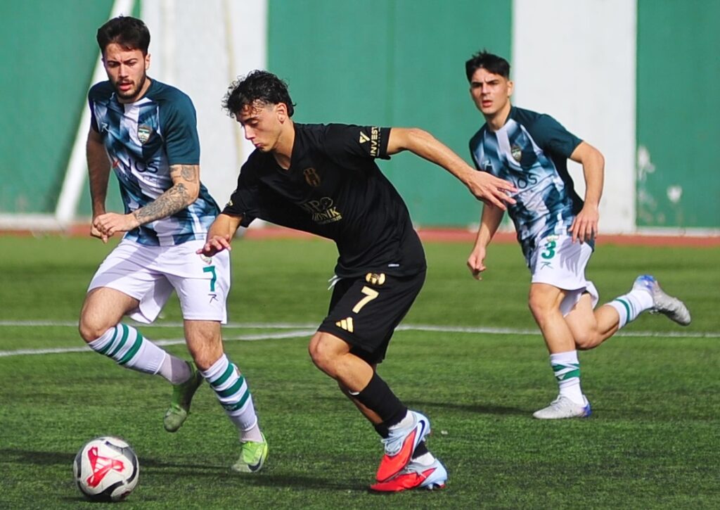 Küçükcekmecespor ikinci yarıda açıldı