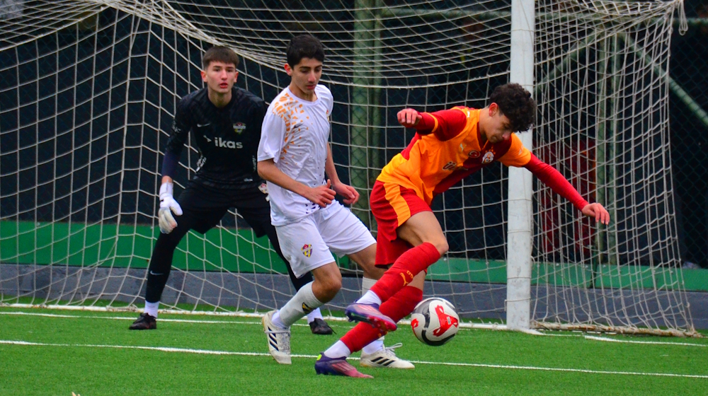 Galatasaray zorlansa da kazanmayı başardı