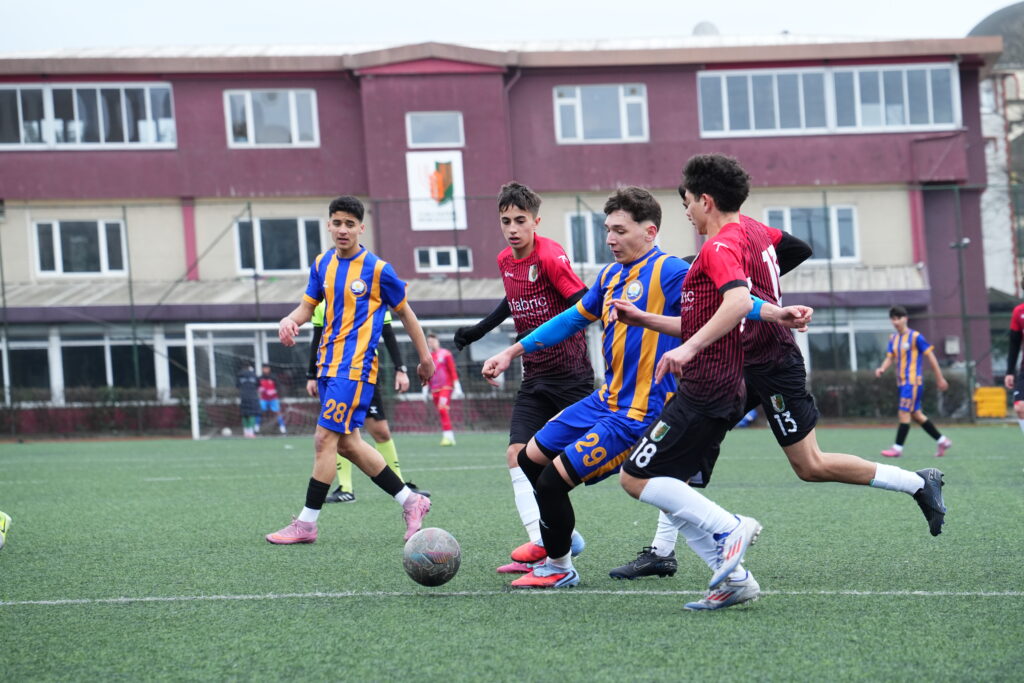 Küçükçekmece Sinop Zara Ekinli karşısında kazandı