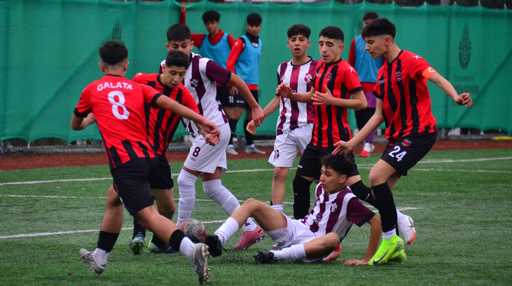 Galata’yı yenen Bağlarbaşıspor şampiyon oldu