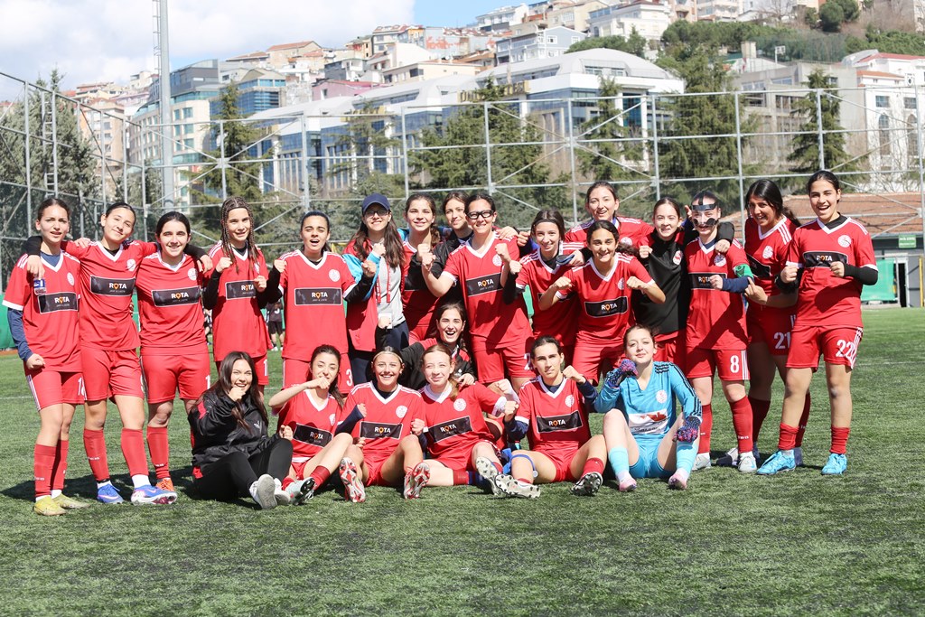 Yurtspor milli futbolcusunun golleri ile kazandı