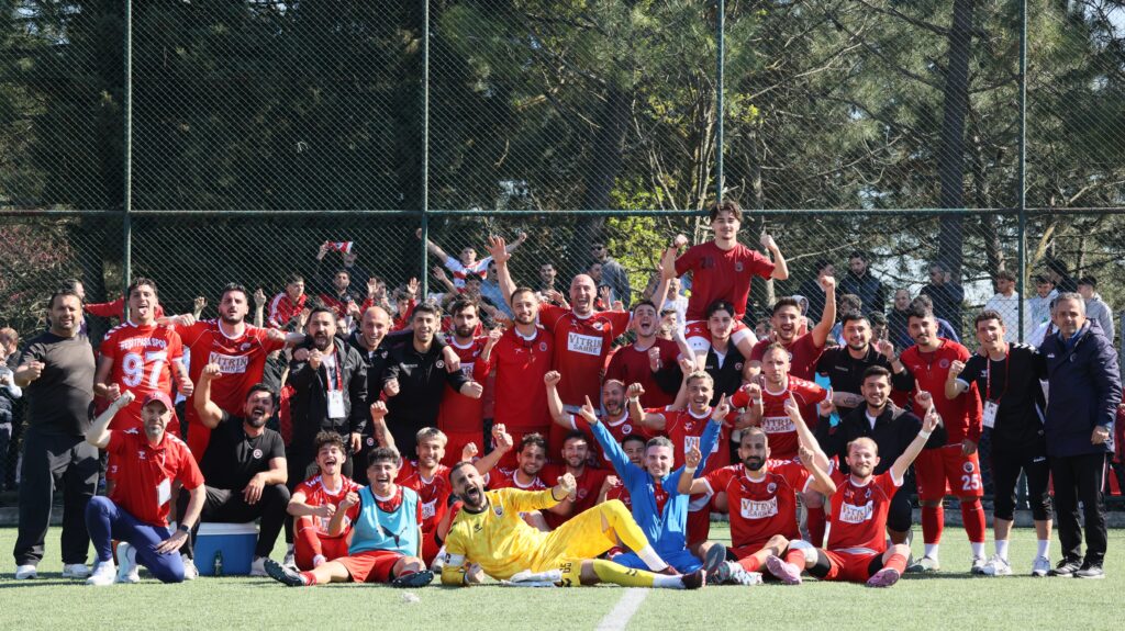 Reşitpaşaspor kritik maçı kazanarak Play-Off’a kaldı