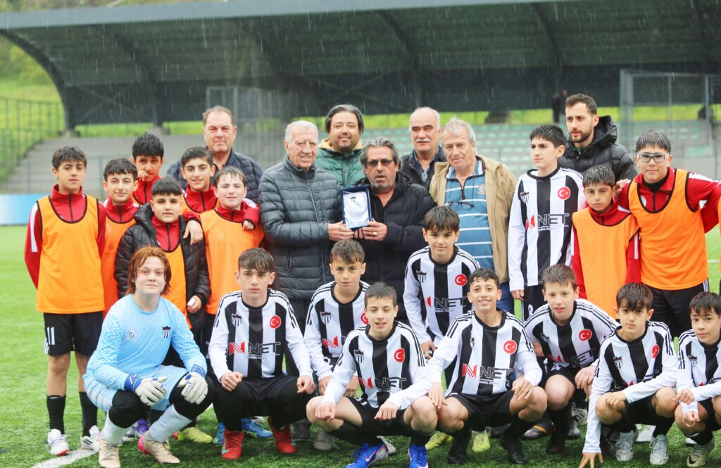 Ömerli Köyüspor’dan Hasaltun’a vefa